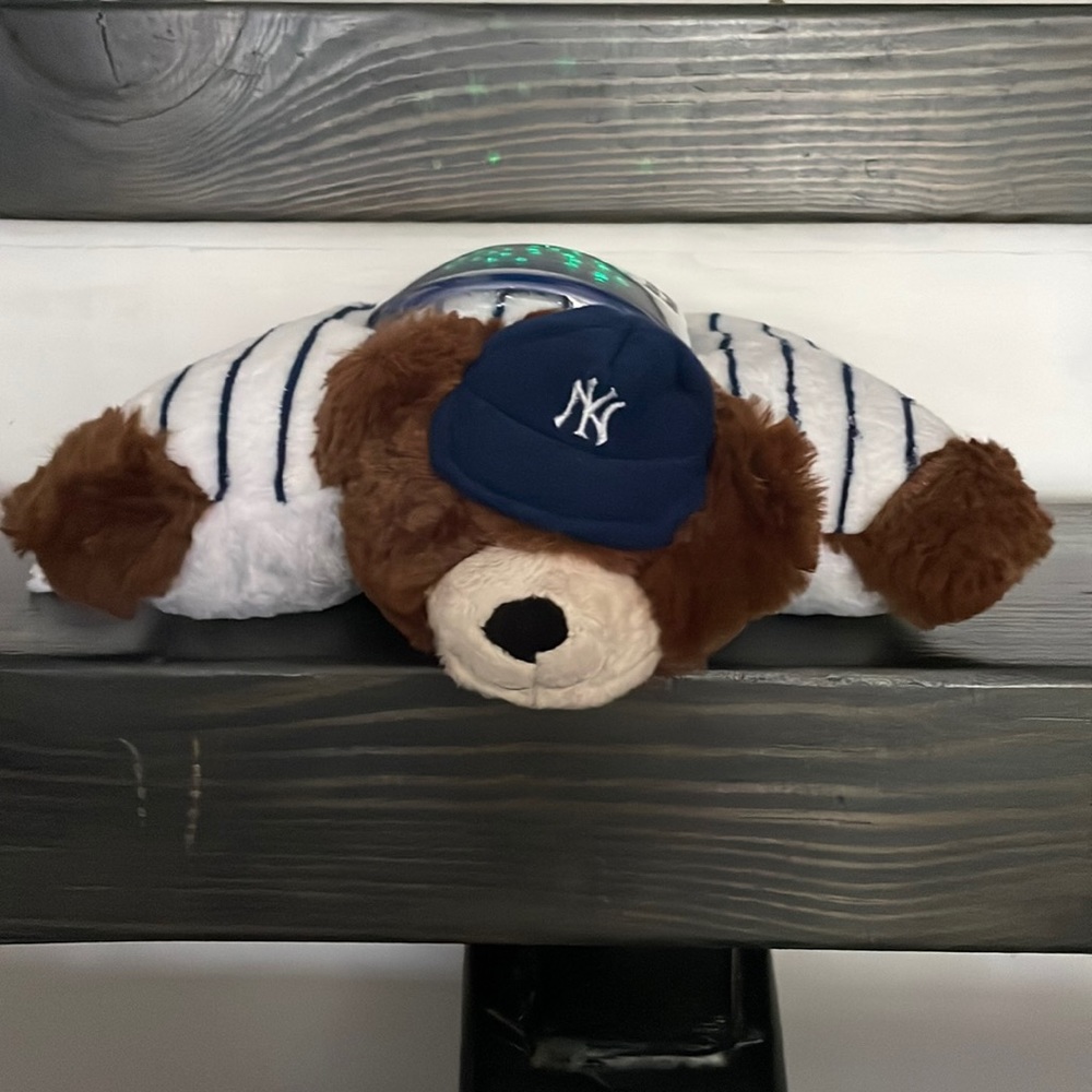 Yankees dream lite pillow pet starry sky light